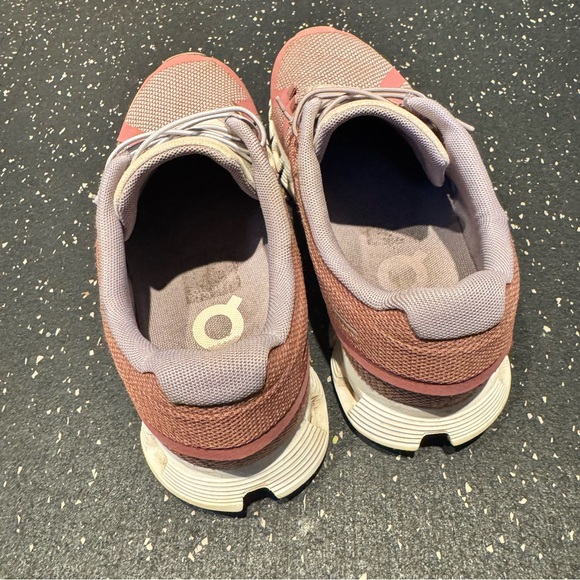 On Running On Cloud 5 Combo Sneakers Red / Brown & White | Size 7.5 - Picture 6 of 9